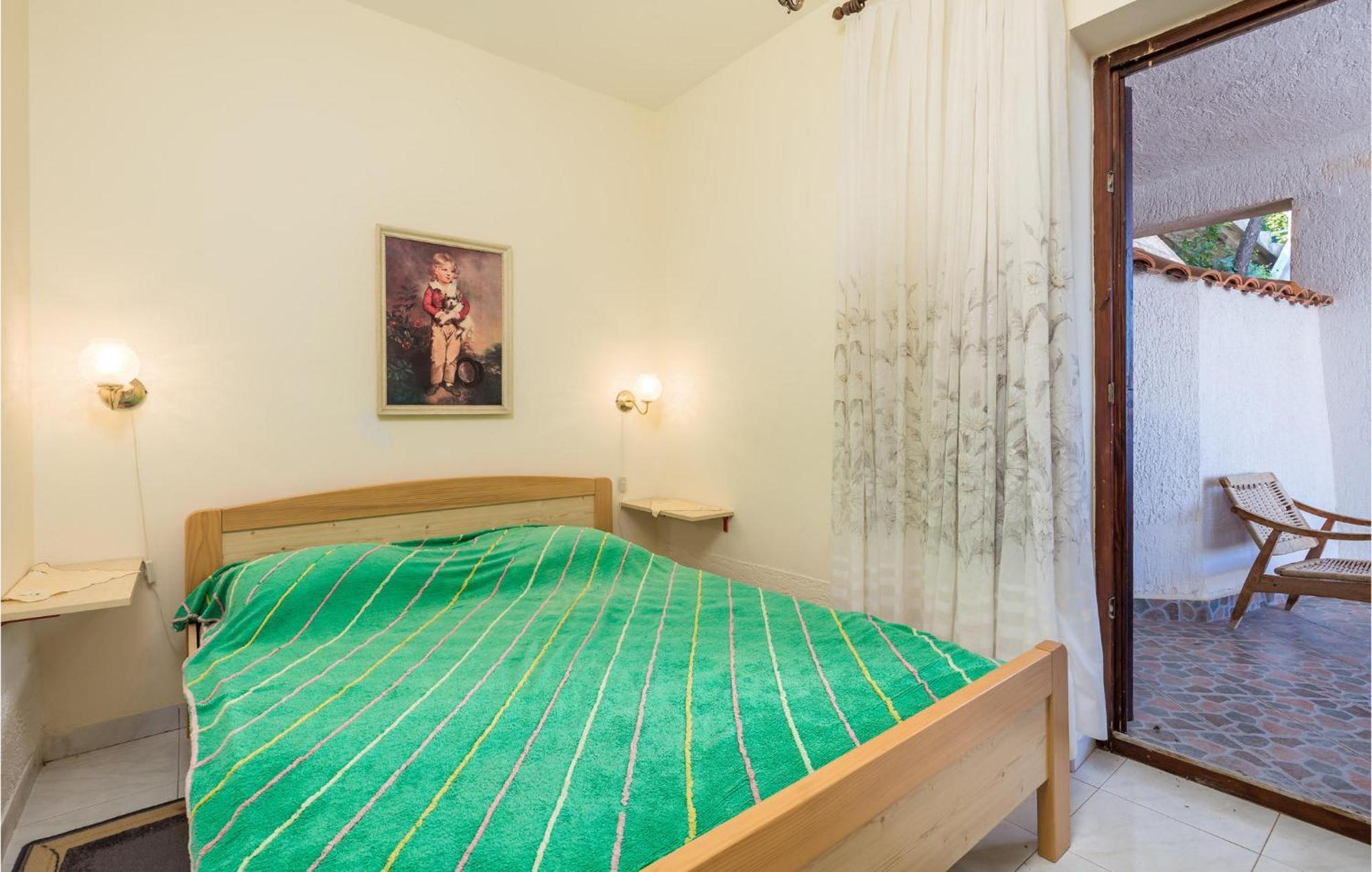 2 Bedroom Nice Apartment In Jablanac Bagian luar foto