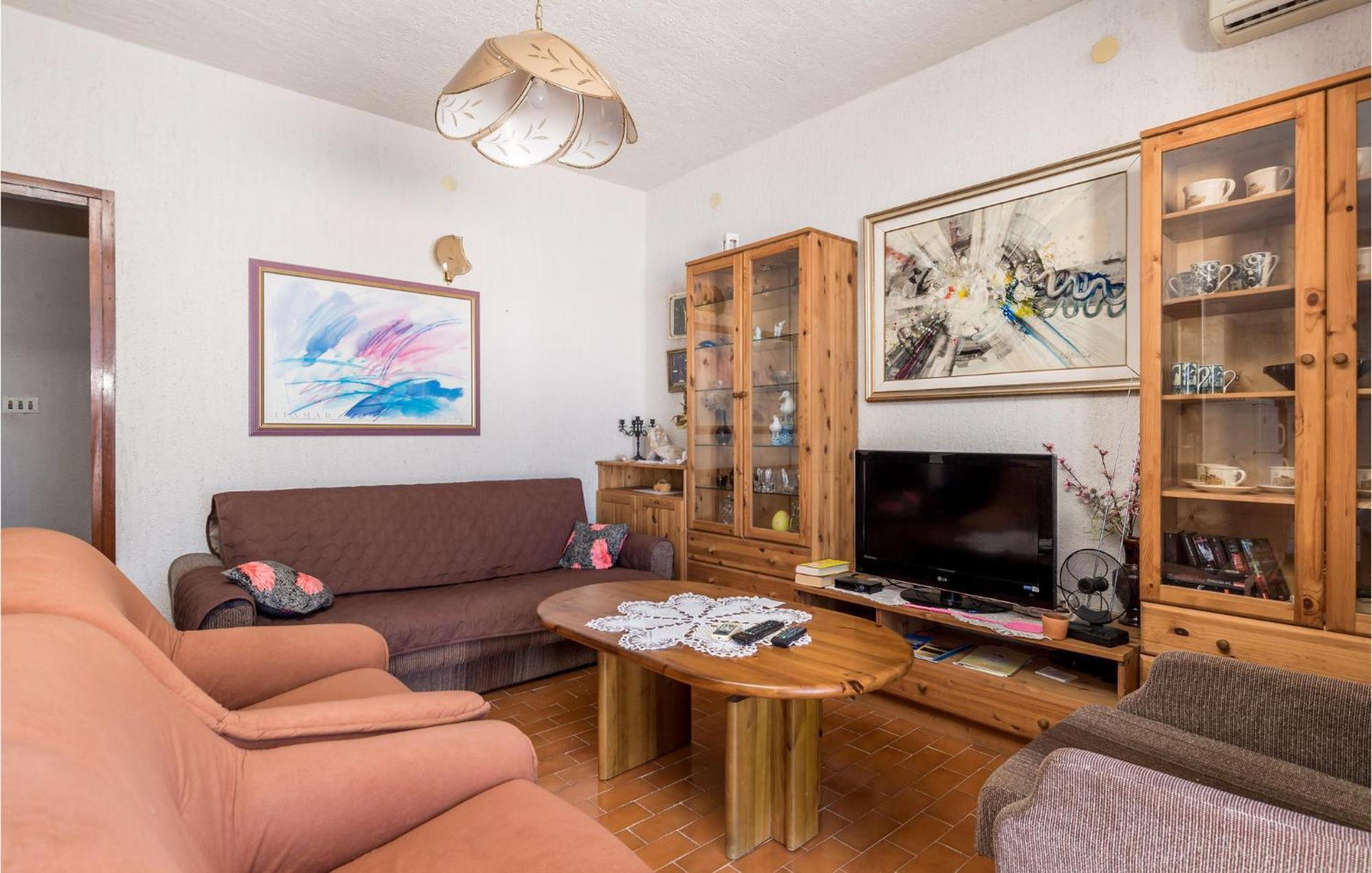 2 Bedroom Nice Apartment In Jablanac Bagian luar foto